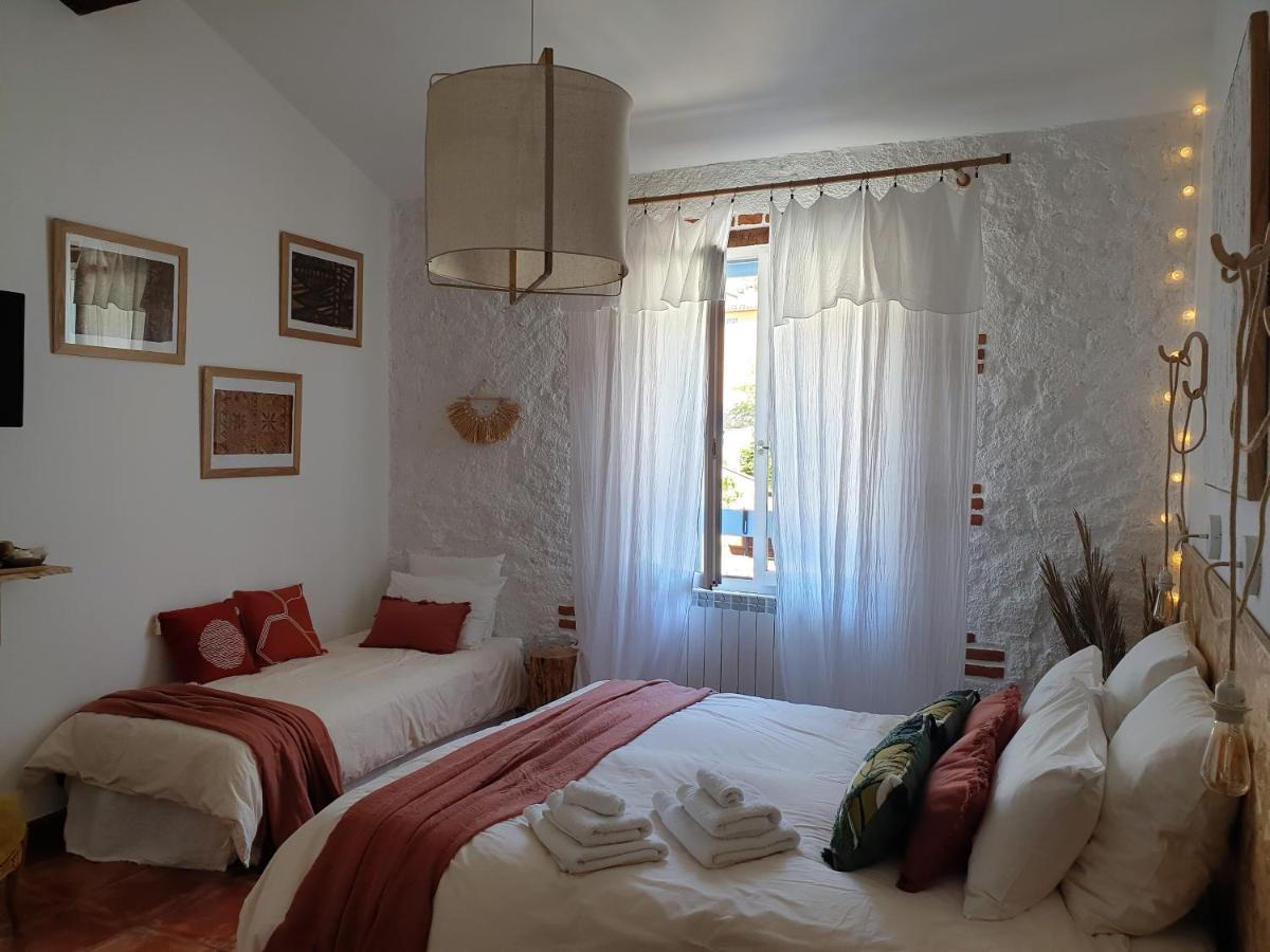 Chambres D'Hotes Et Gites- L'Abri Sous Roche Tautavel 外观 照片