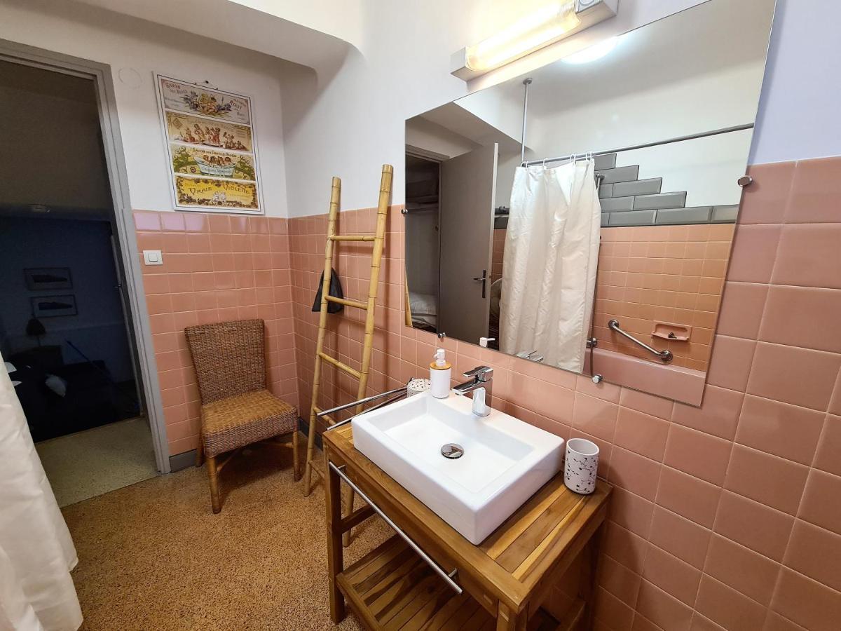 Chambres D'Hotes Et Gites- L'Abri Sous Roche Tautavel 外观 照片