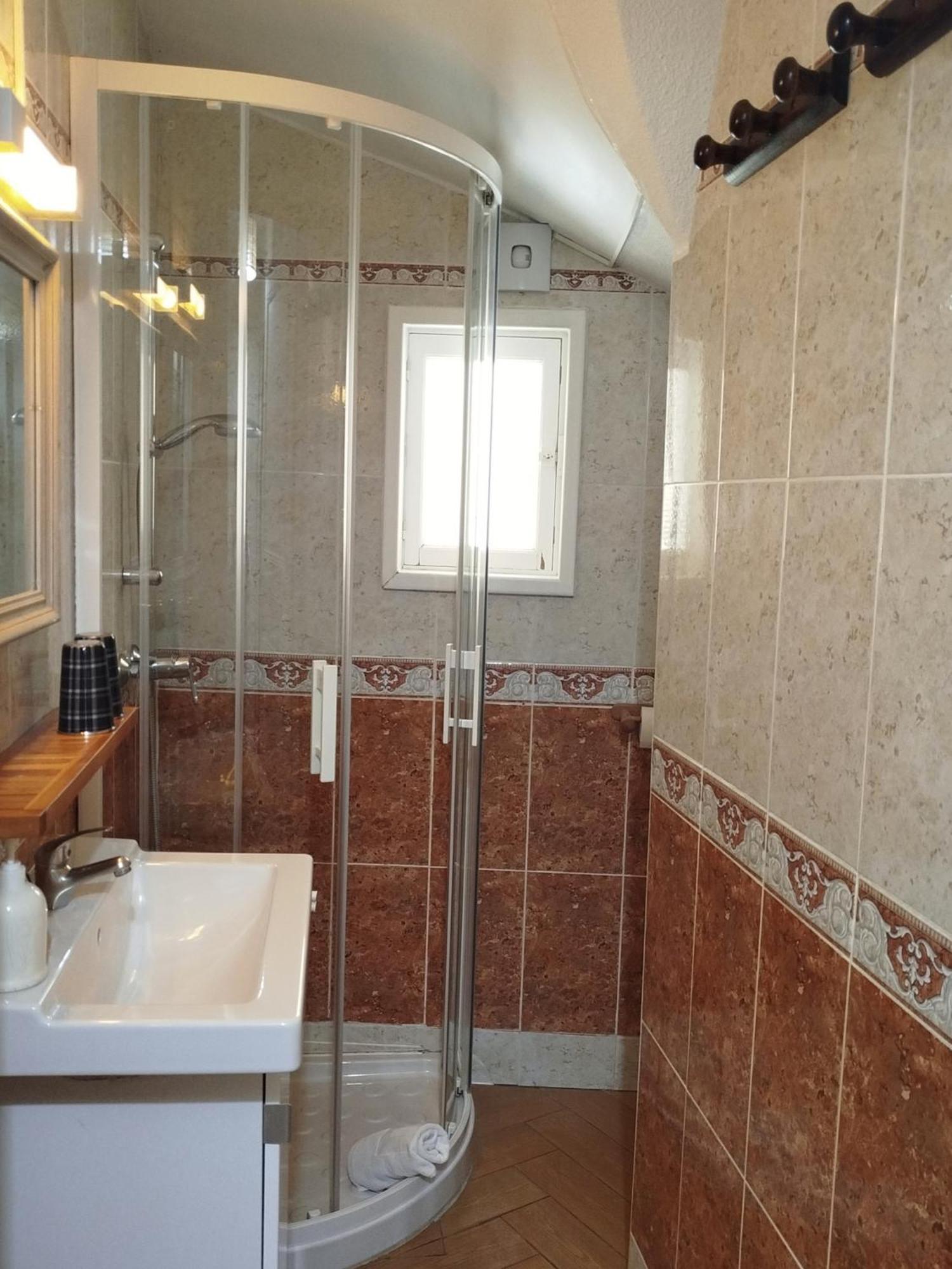Chambres D'Hotes Et Gites- L'Abri Sous Roche Tautavel 外观 照片